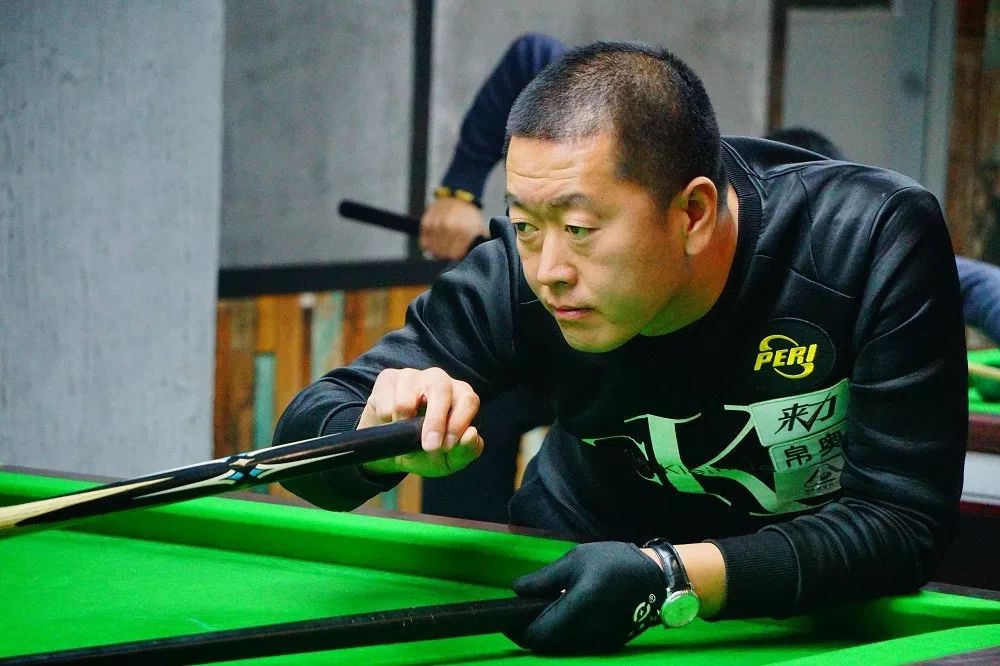 边路回传 边路回传